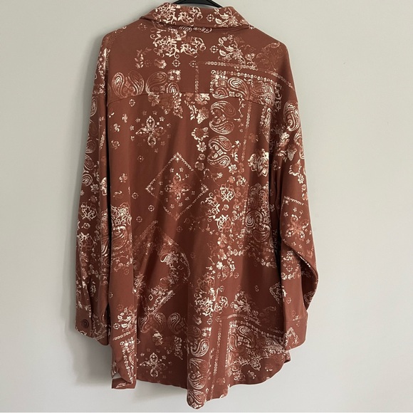 Cato Brown Paisley Print Button Down Shacket With Pockets - Picture 2 of 4